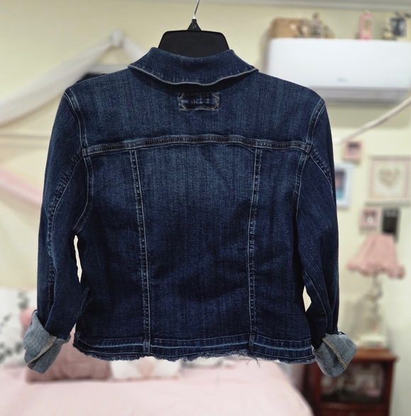 Womens Cropped Distressed Denim Jacket ⛵️ - Picture 2 of 3